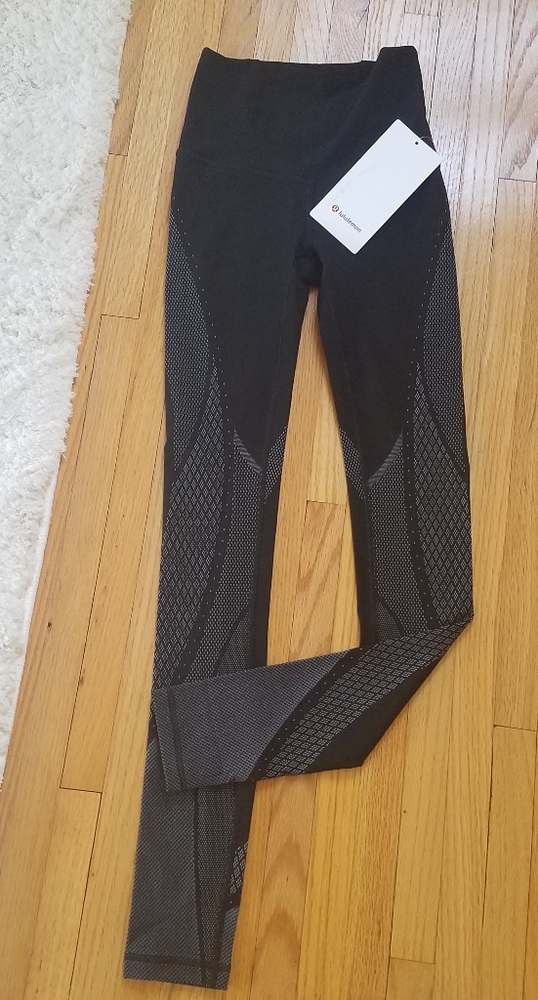 Lululemon Mapped Out Tight Black/Glacier Gray